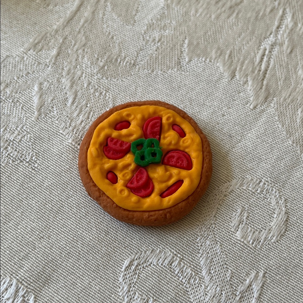 10 Piece Food Erasers 7 Pizza slices, Pizza and Snack Set - Picture 7 of 8
